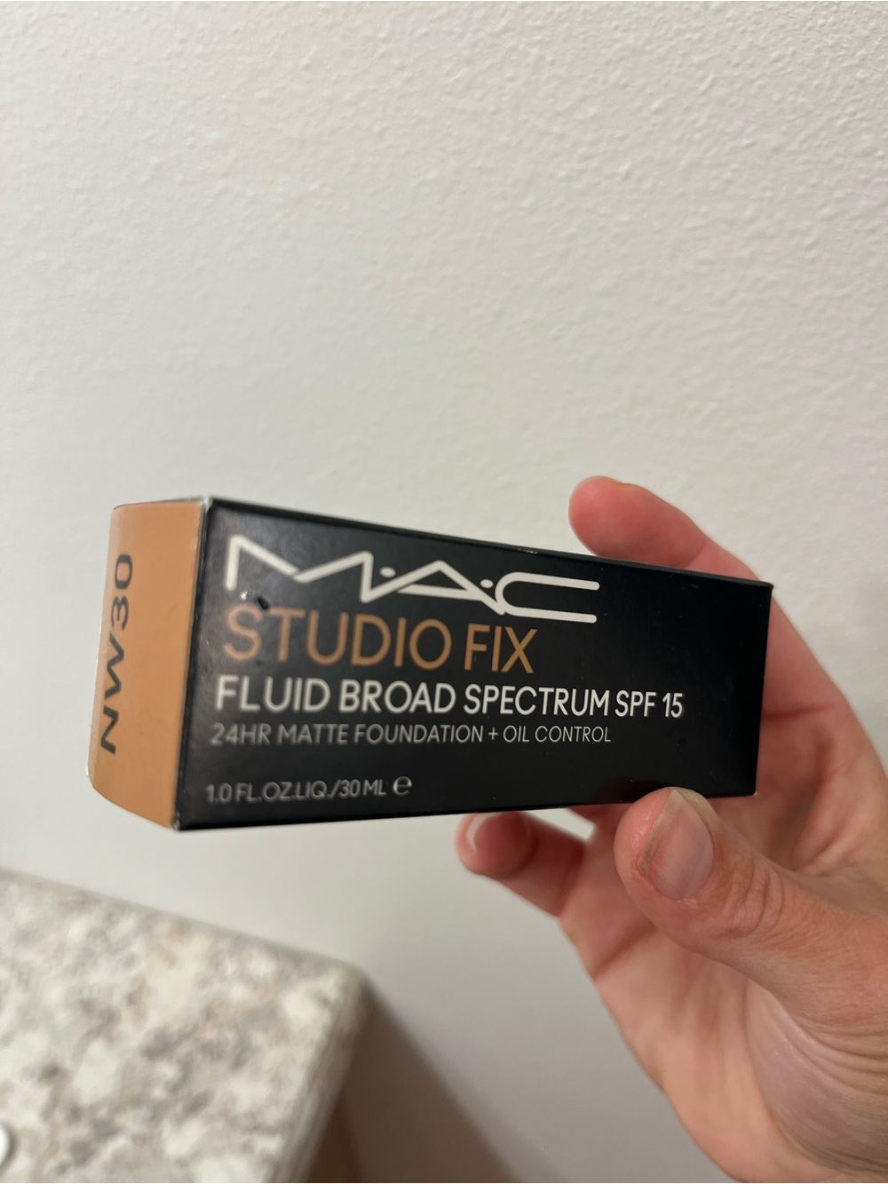 MAC Cosmetics Studio Fix Fluid Foundation - NW30